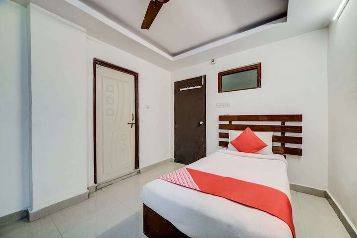 Room 15 of 27