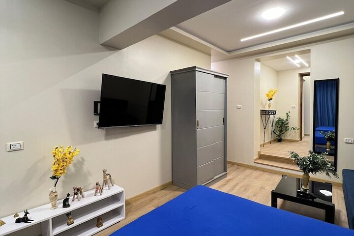 Room 48 of 196