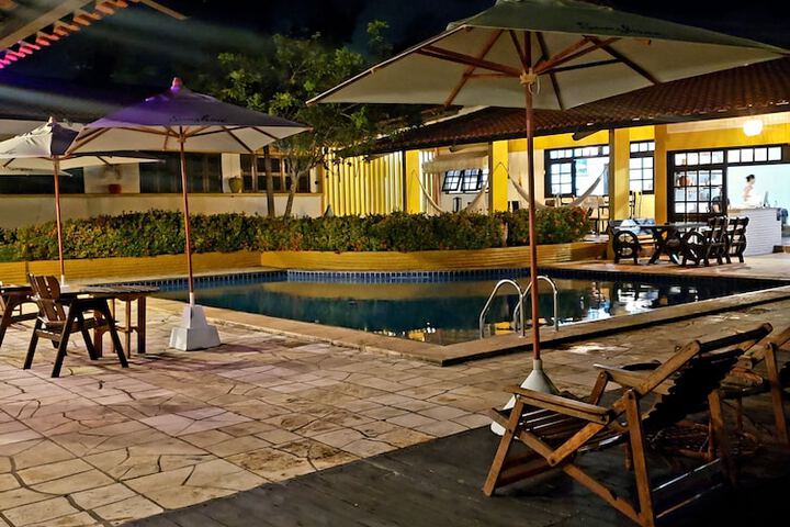 Pool 12 of 32