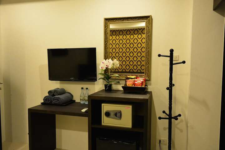 Room 12 of 45