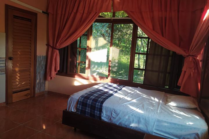 Room 8 of 114