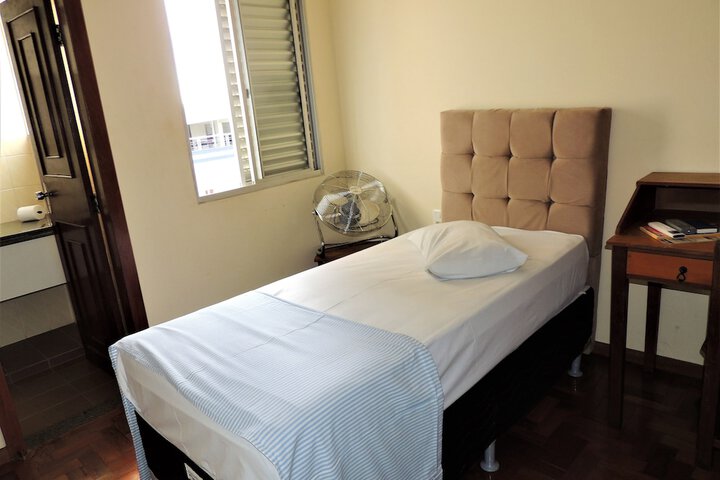 Room 5 of 16