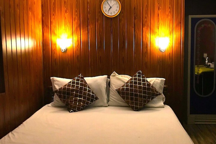 Room 31 of 195