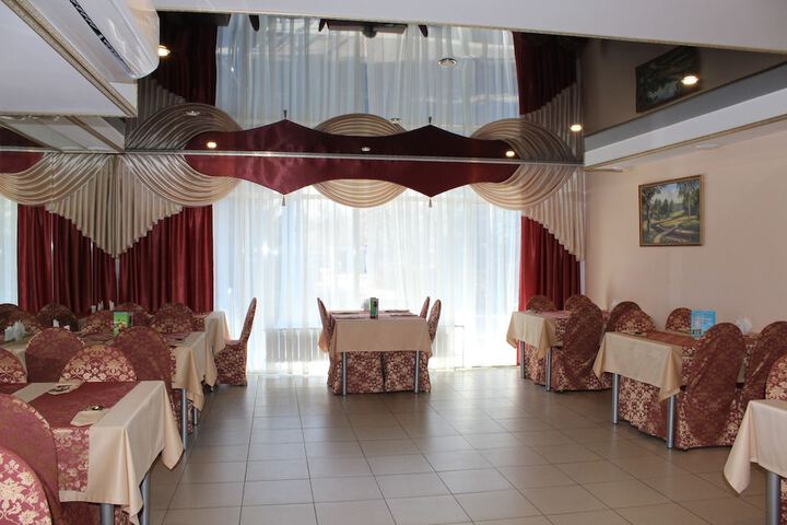 Ballroom/Hall 50 of 64