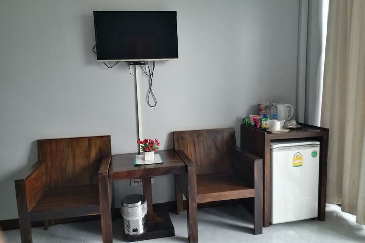 Room 28 of 67