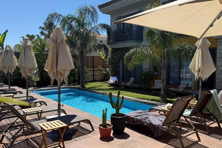 Pool 54 of 71