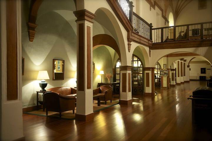 Hotel Lobby