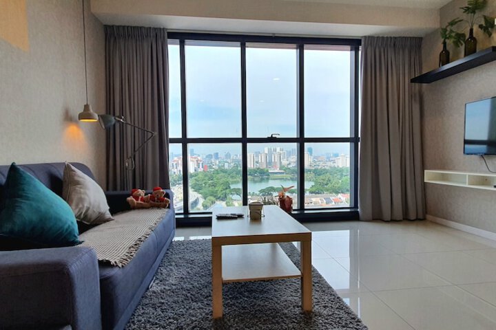 Room 40 of 226