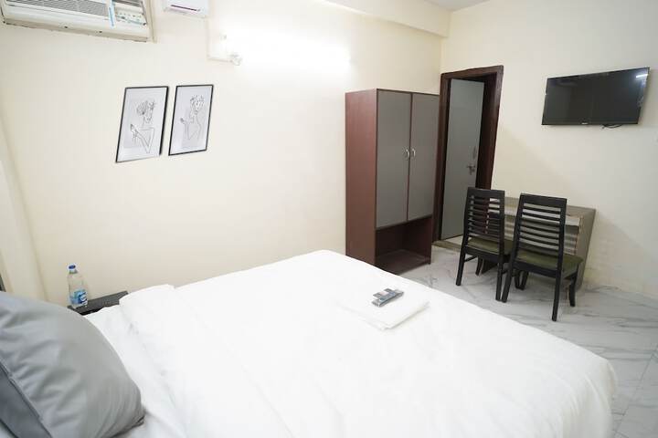 Room 20 of 32