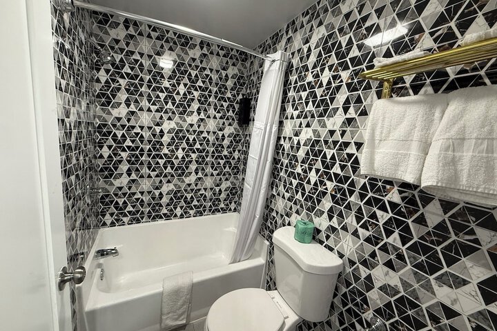 Room 18 of 26