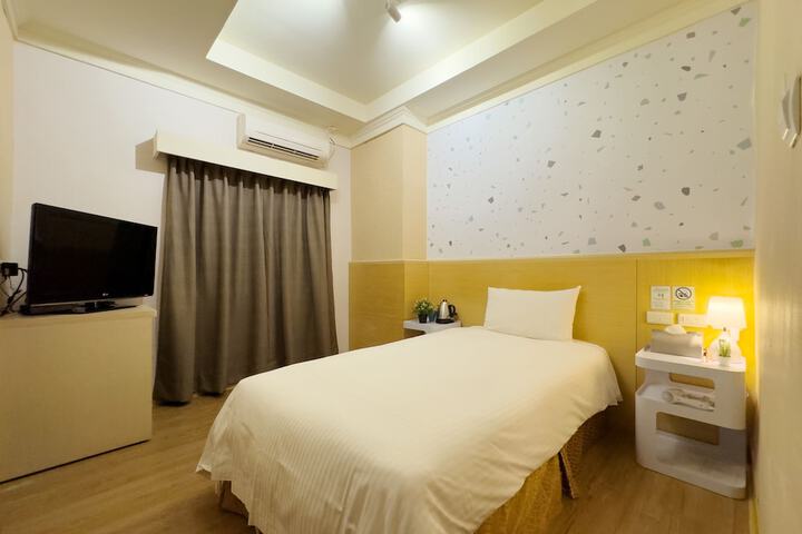 Room 30 of 69