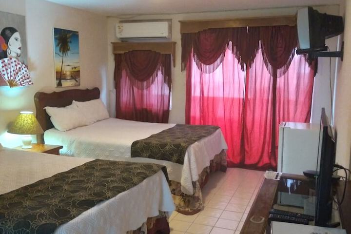 Room 4 of 65
