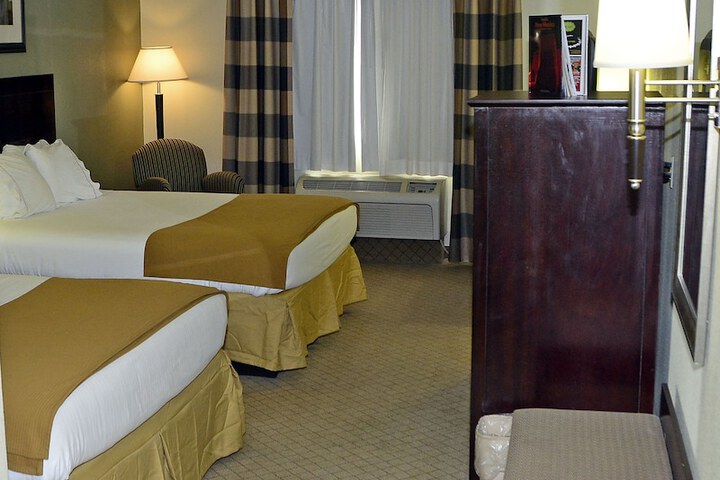 Room 2 of 59
