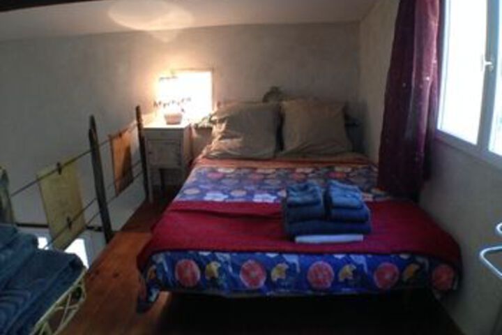 Room 18 of 74