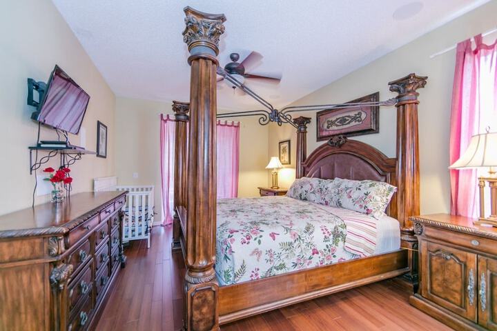 Room 12 of 27