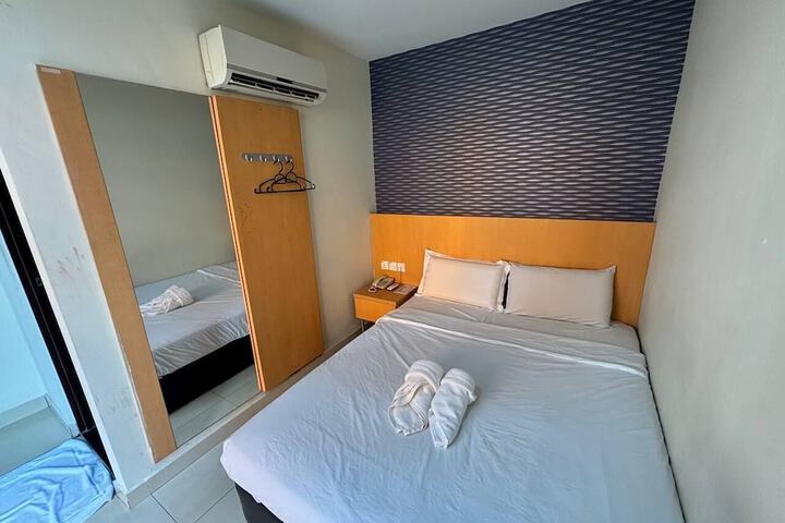 Room 16 of 101