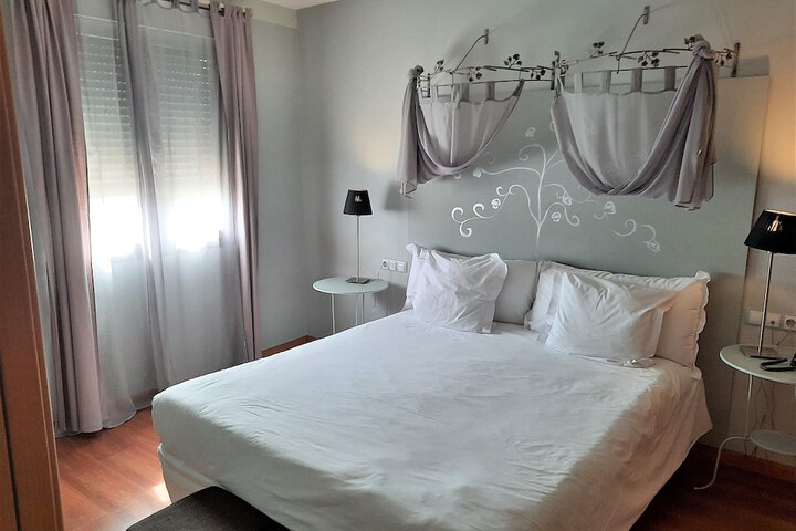 Room 8 of 38
