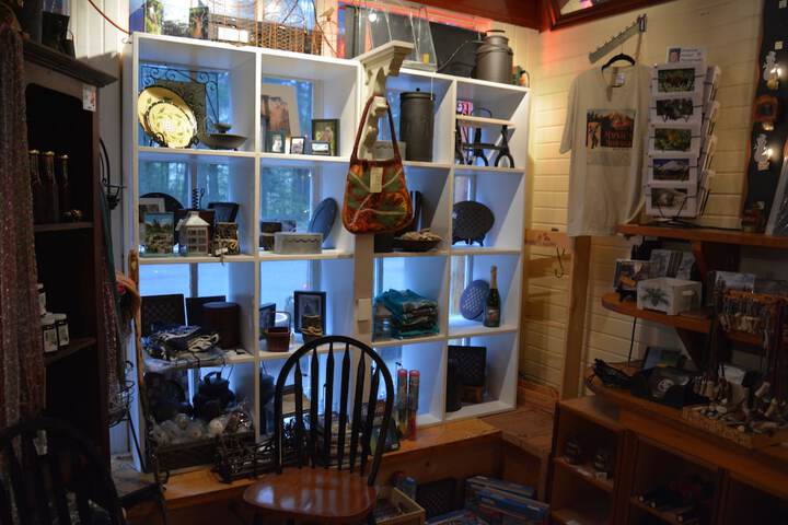 Gift Shop 138 of 150