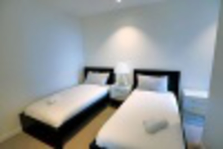 Room 16 of 204