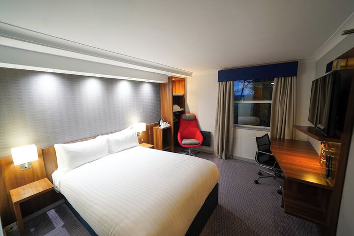Room 16 of 39