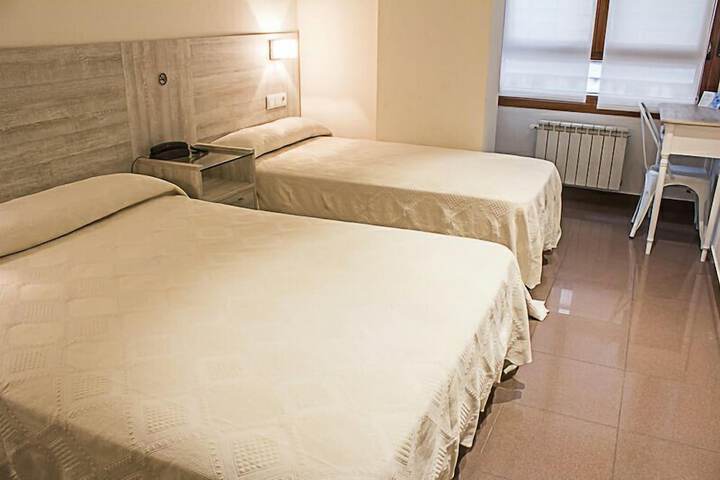 Room 13 of 28