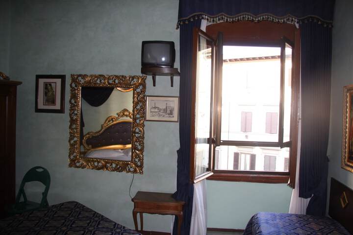 Room 5 of 53