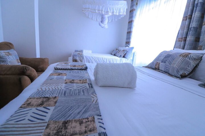 Room 14 of 66