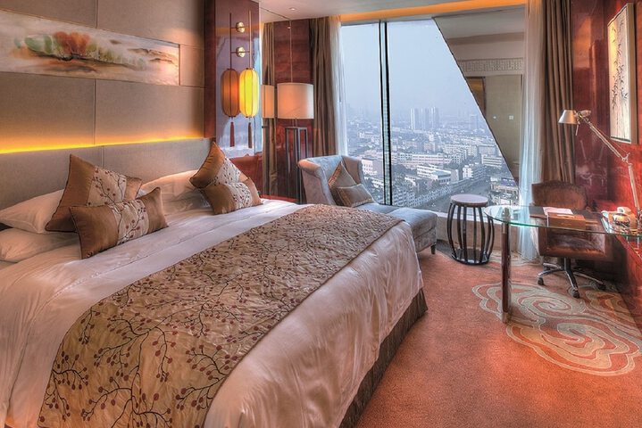 Room 17 of 59