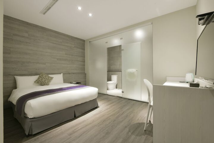 Room 20 of 51
