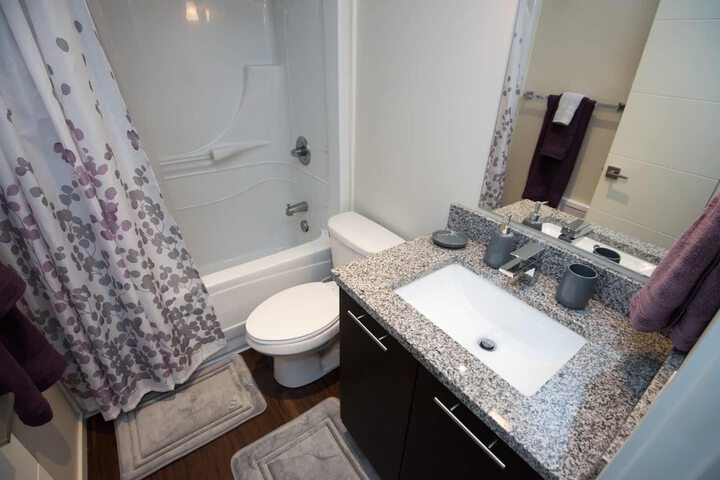 Room 4 of 11