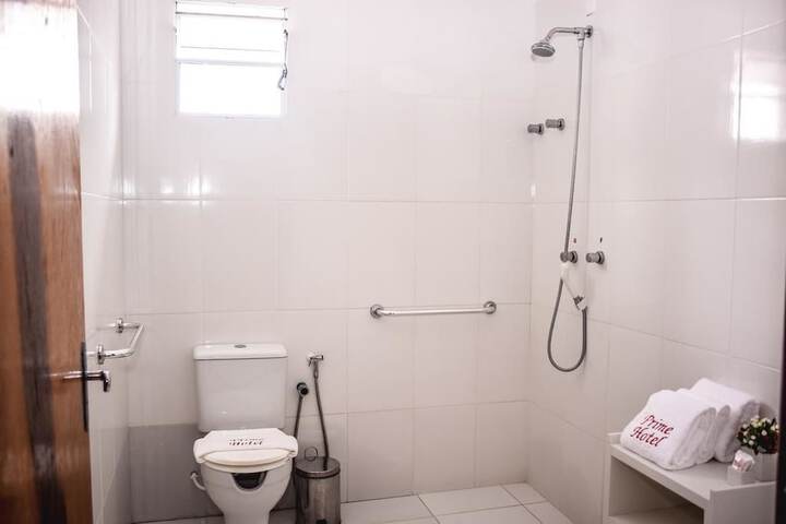 Room 10 of 26