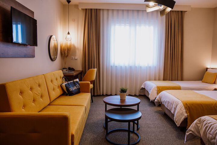 Room 12 of 45