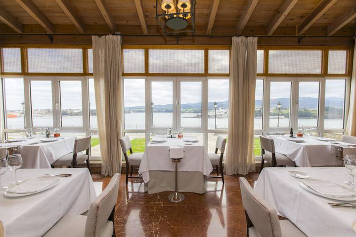 Dining Photos