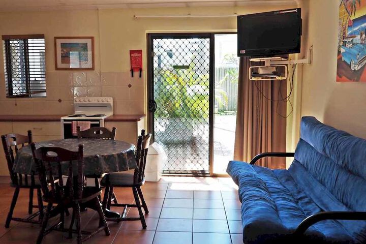 Room 42 of 106