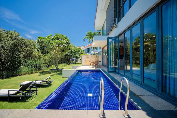 Pool 189 of 246