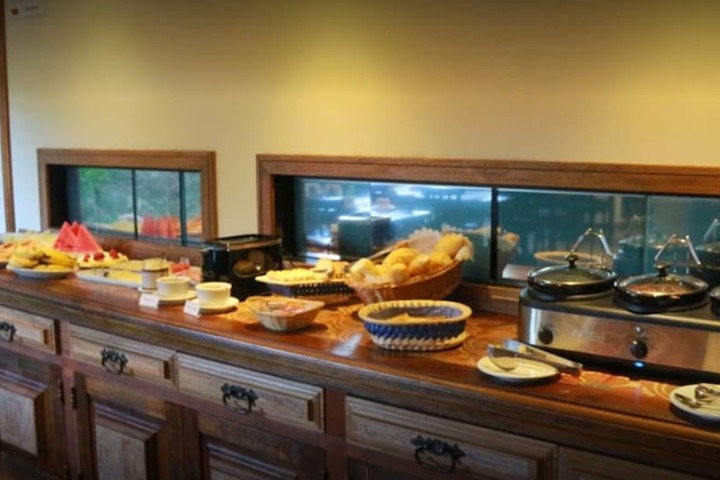Breakfast/Coffee Service 27 of 32