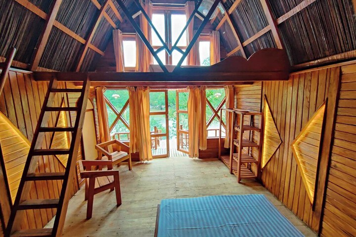 Room 4 of 67