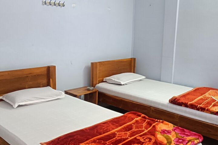 Room 3 of 36