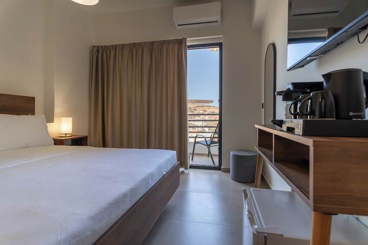 Room 27 of 78