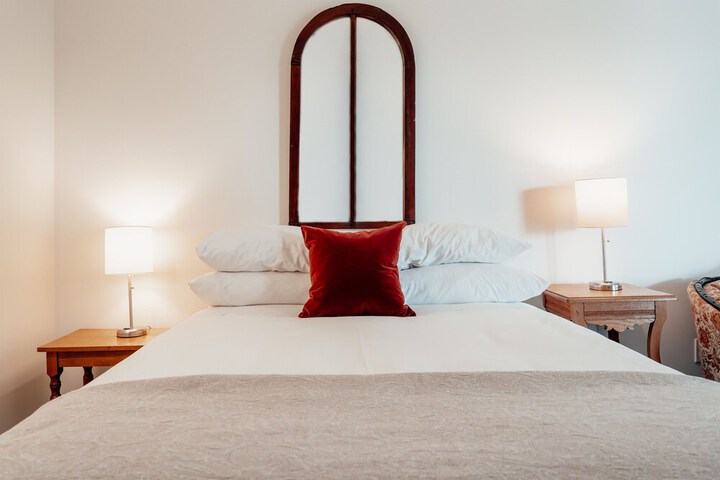 Room 33 of 68