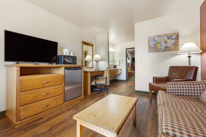 Room 9 of 18