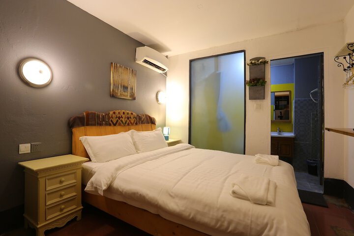 Room 5 of 26