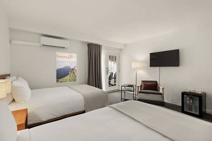 Room 26 of 76
