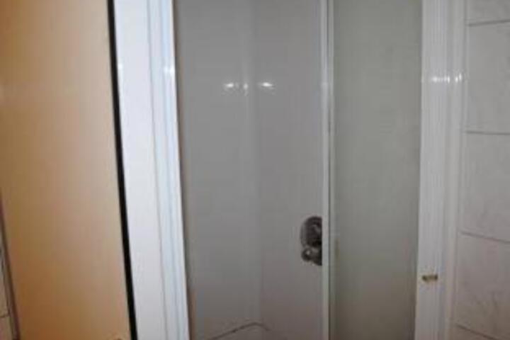 Room 9 of 24