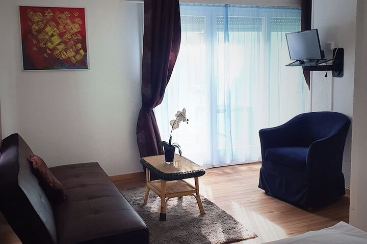 Room 4 of 26