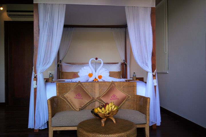 Room 9 of 47