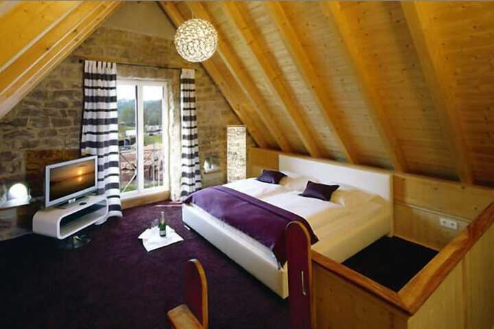 Room 3 of 58