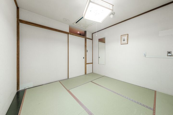Room 84 of 139