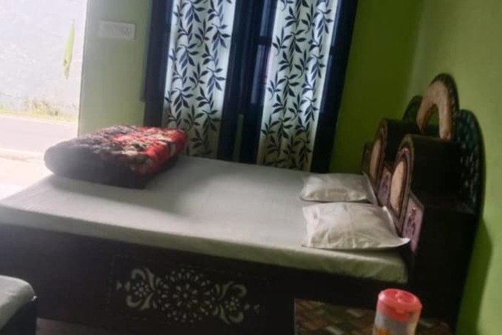 Room 9 of 14