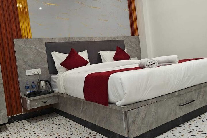 Room 4 of 39